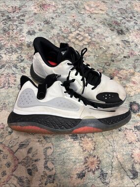 Nike KD Trey 5 7 white and Black basketball shoes